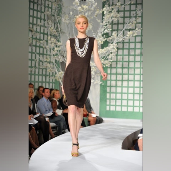 *$4,300 OSCAR DE LA RENTA BROWN WOOL WHITE EXCL BEAD EMBROID RUNWAY DRESS 4, 6 - Picture 10 of 11